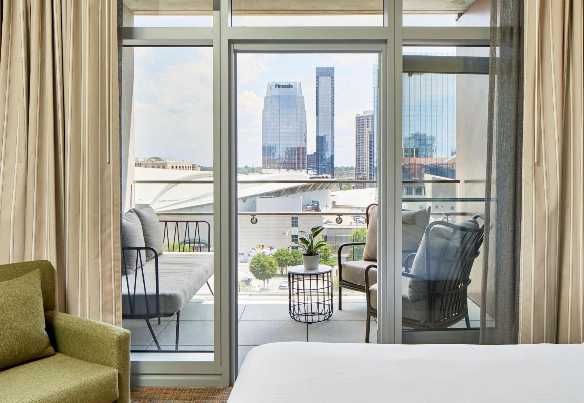 Embassy Suites By Hilton Nashville Downtown Exterior foto